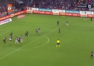 Trabzonspor penaltı bekledi! İşte o pozisyon