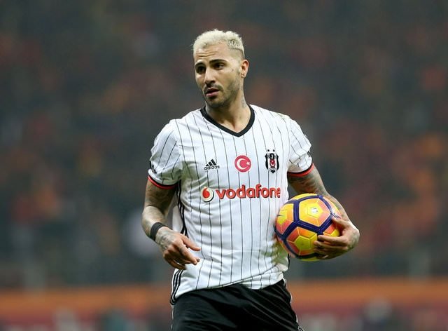 Quaresma arkadaşlarından özür diledi