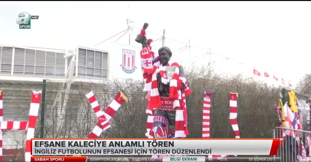 Efsane kaleciye anlamlı tören