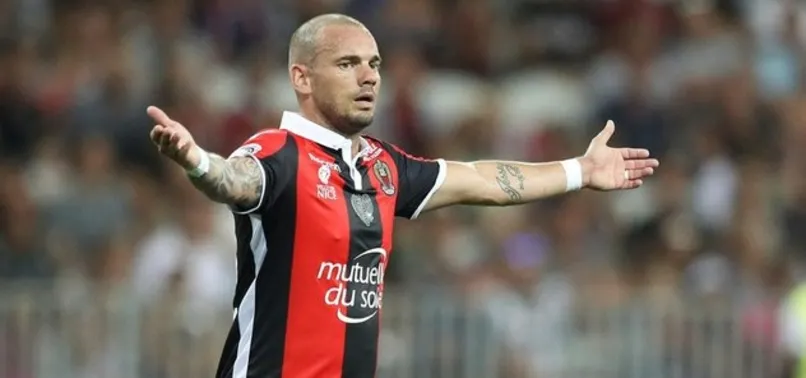 Wesley Sneijder yeni takımında ilk maçına çıktı