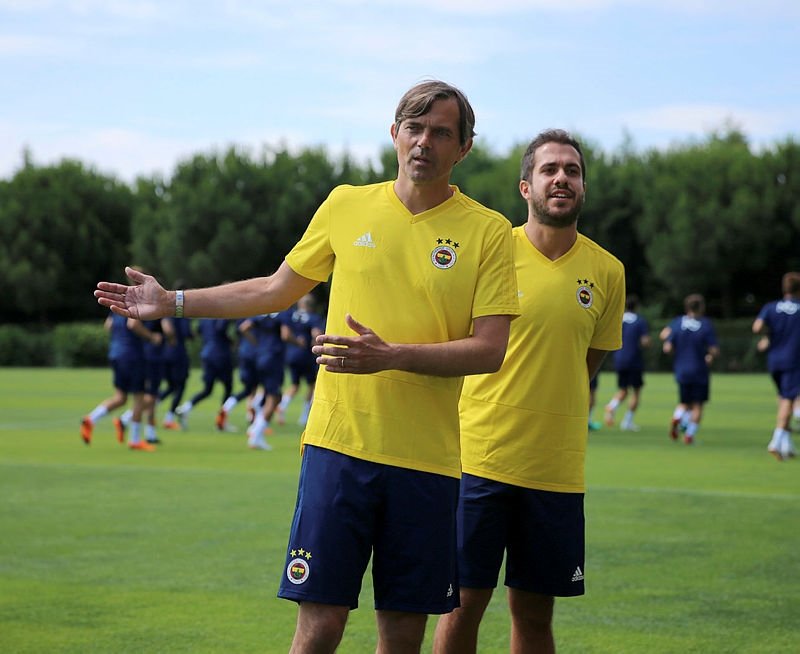 Fenerbahçe’den Dirk Kuyt bombası
