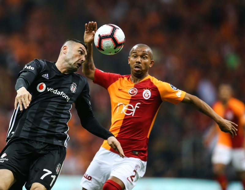 Galatasaray’dan Beşiktaş maçı sonrası ’şampiyonluk’ kutlaması! İşte o görüntüler