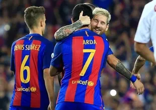 Camp Nou'da Arda şov