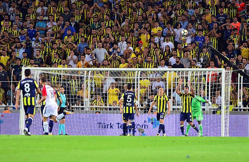 Fenerbahçe’de dev revizyon!