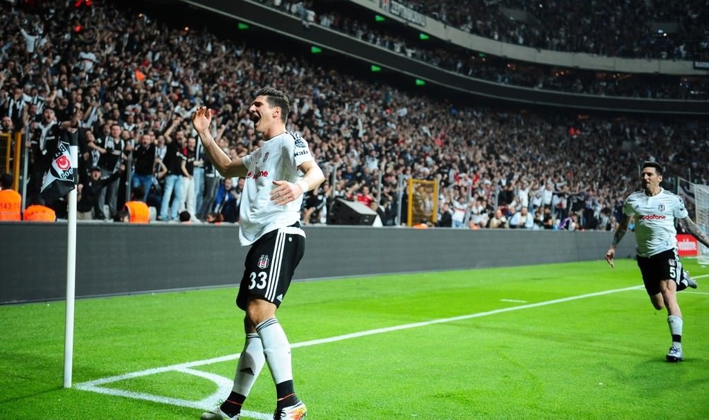 Mario Gomez’e dev talip!