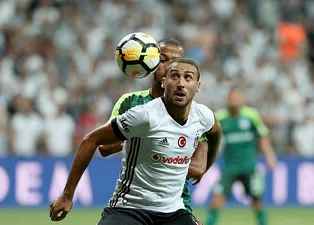 Cenk Tosun'dan flaş karar!