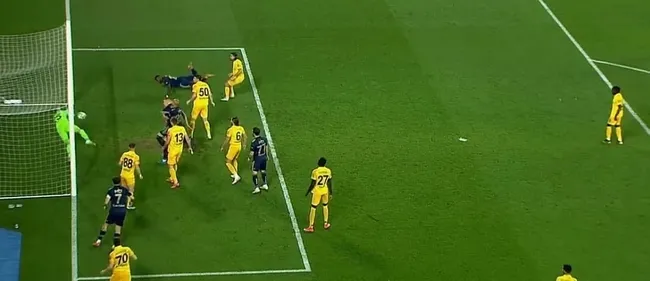 Son dakika spor haberi: MKE Ankaragücü - Fenerbahçe maçında kader anı! Top çizgiden çıktı... - 1