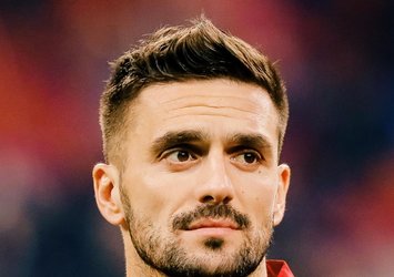 Tadic Sırbistan tarihine geçti!