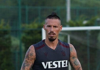 Hamsik farkı! Yeni transferler arasından...