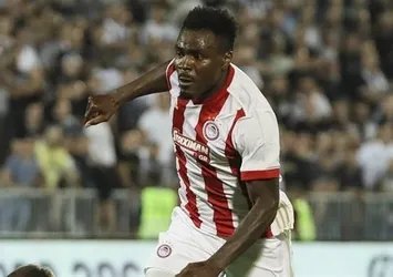 Emenike geri dönüyor!