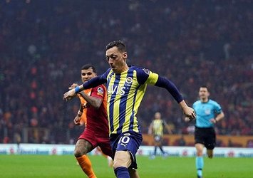 Özil'e sert eleştiri: Saygısızlık yaptı!