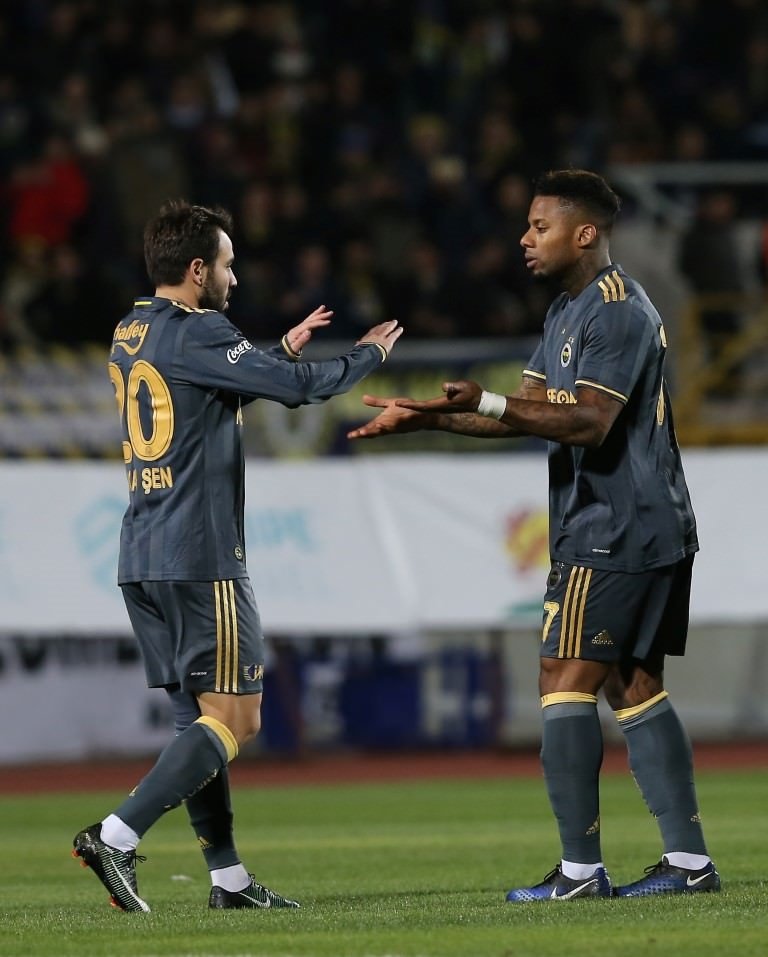 Fenerbahçe’ye Lens vetosu!