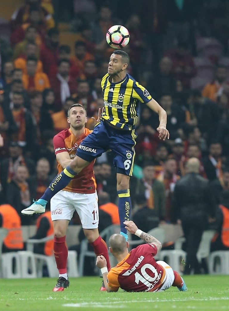 Podolski’den sert açıklamalar