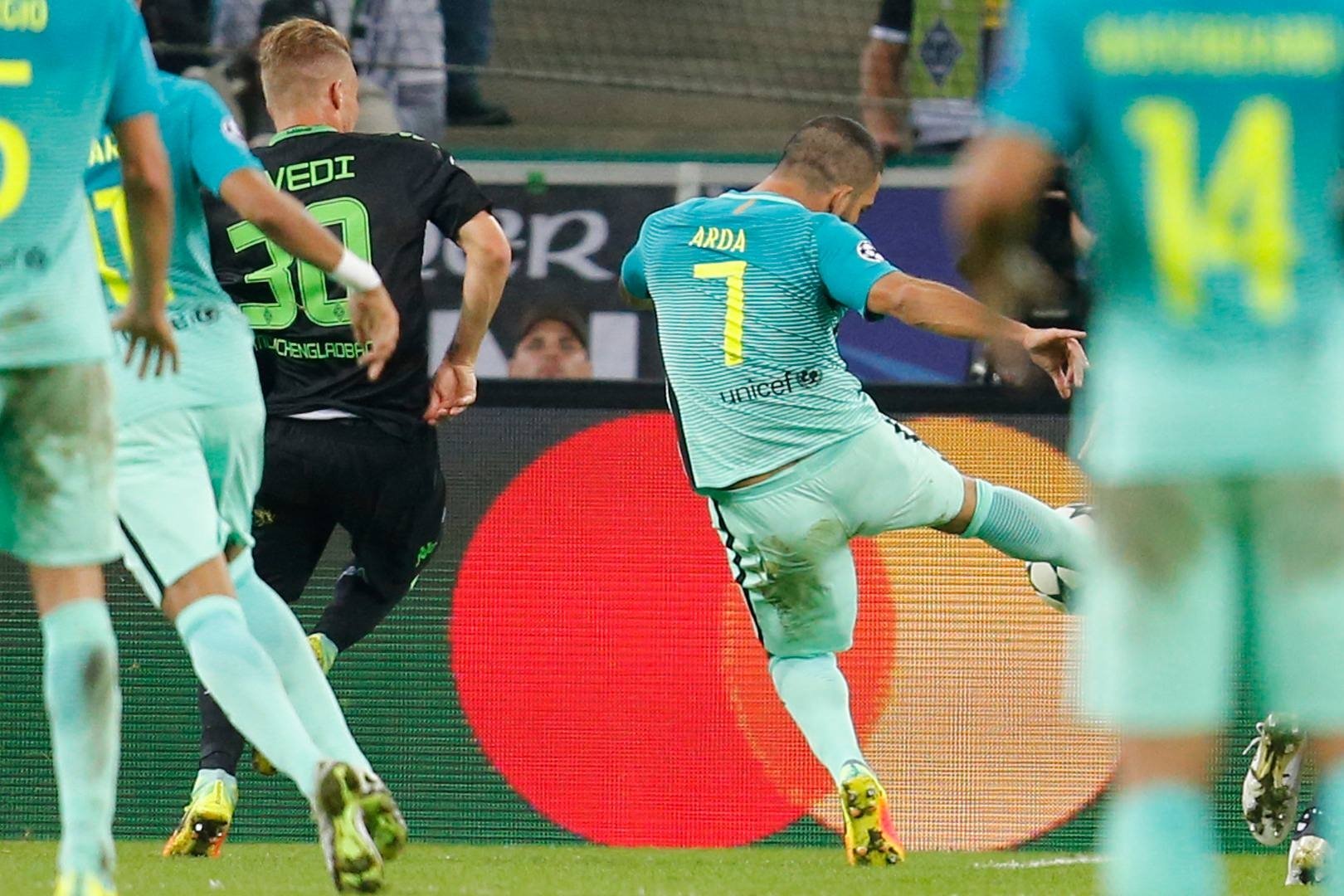 Arda Turan’dan olay hareket