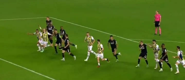 Fenerbahçe penaltı kazandı! İşte o pozisyon - 1