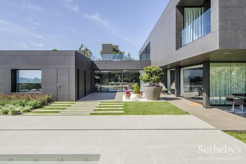 Arda Turan’ın Barcelona’daki muhteşem malikanesi