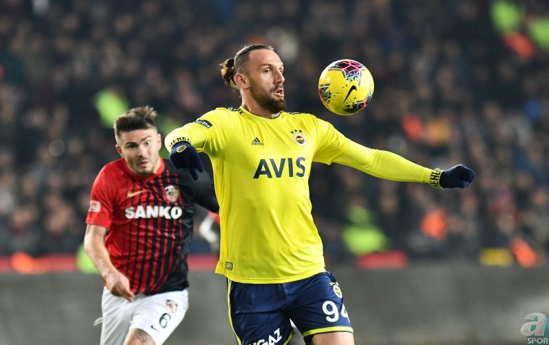 Fenerbahçeli Vedat Muriç kendini oyuna verdi! Acayip sarıyor