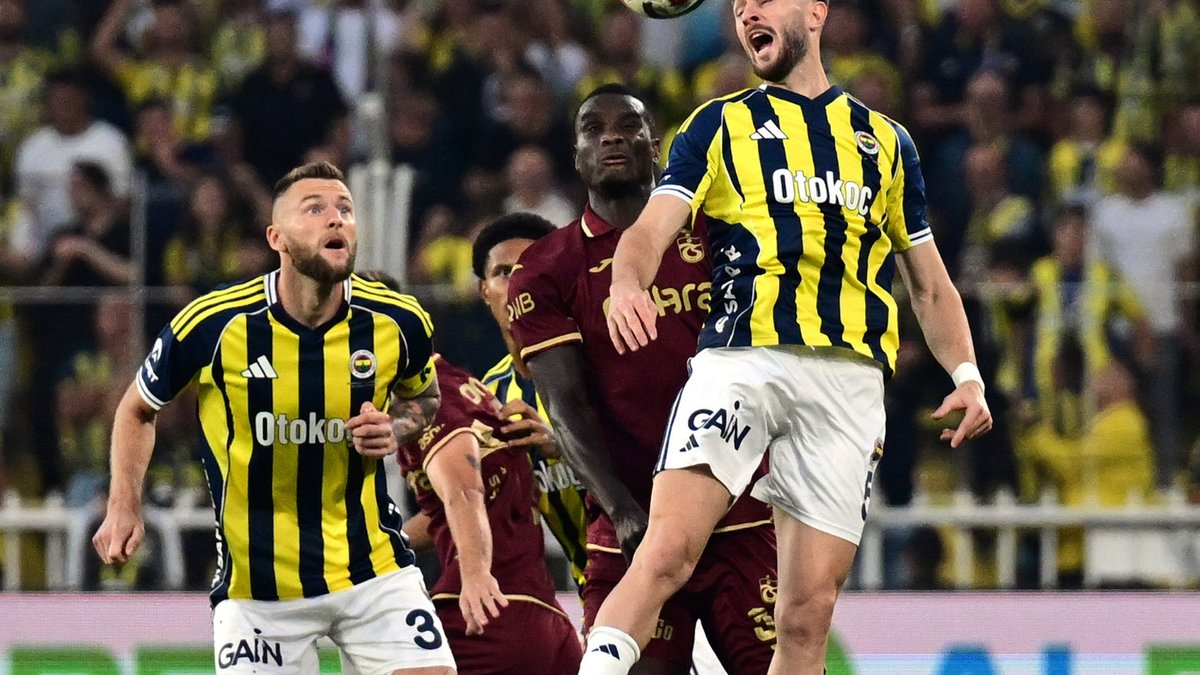 Trabzonspor 10 kişi kaldı! İşte kırmızı kart pozisyonu Trabzonspor 10 kişi kaldı! İşte kırmızı kart pozisyonu