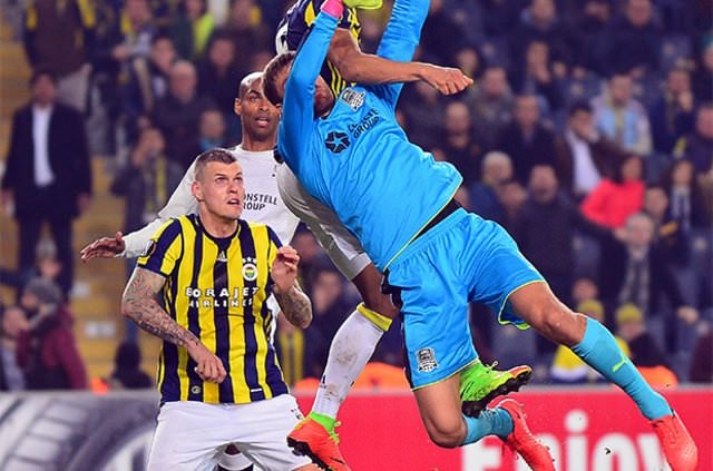 Skrtel sosyal medyayı salladı!