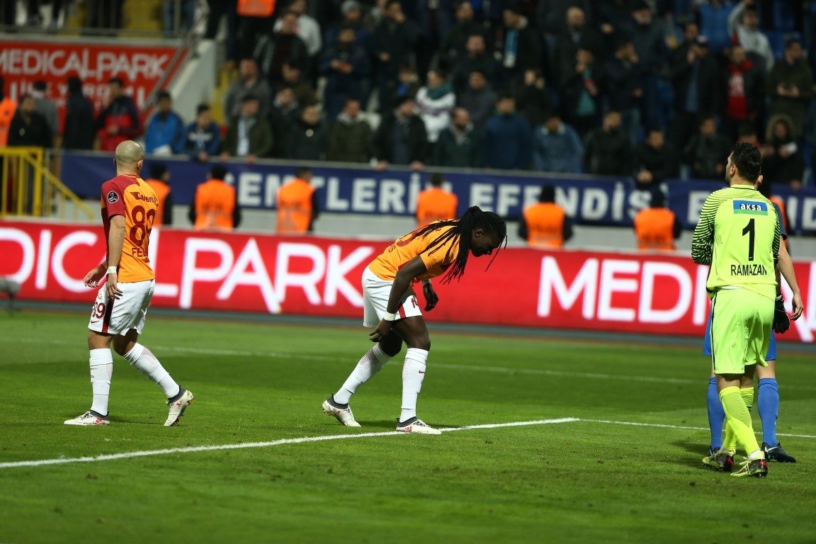 Gomis’in bayılması dünya basınında