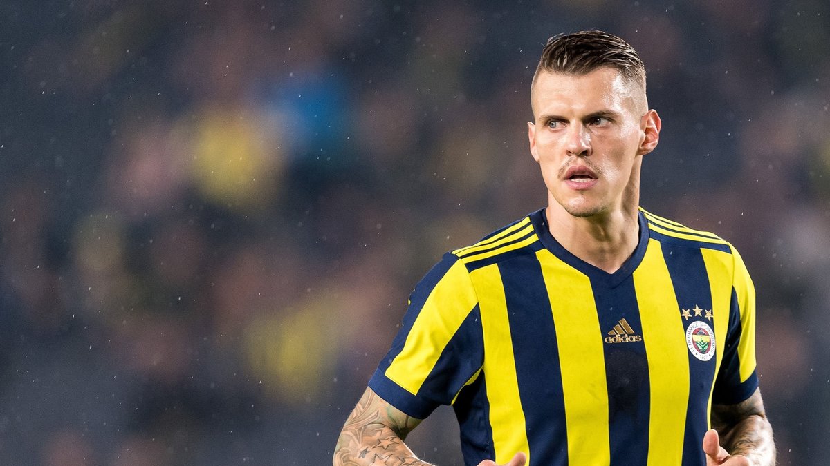 Eski Fenerbahçeli yıldızdan Galatasaray'a olay gönderme! Eski Fenerbahçeli yıldızdan Galatasaray'a olay gönderme!
