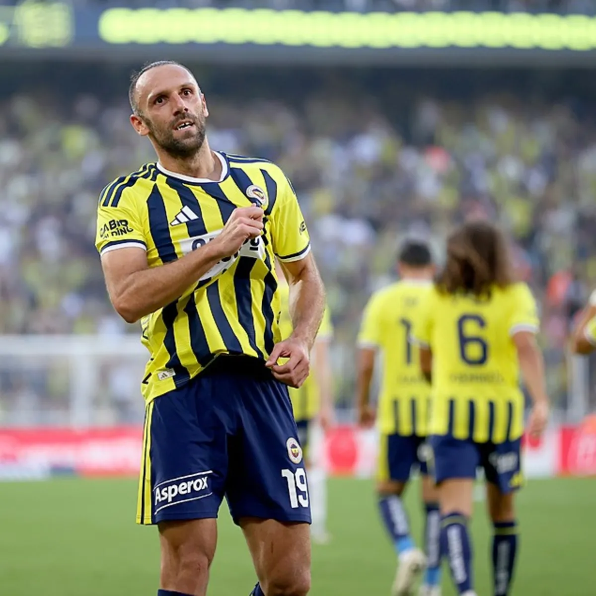 Fenerbahçe evinde Eyüpspor'u farklı mağlup etti
