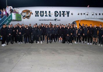 Hull City yüzlerce taraftarıyla Antalya'da!