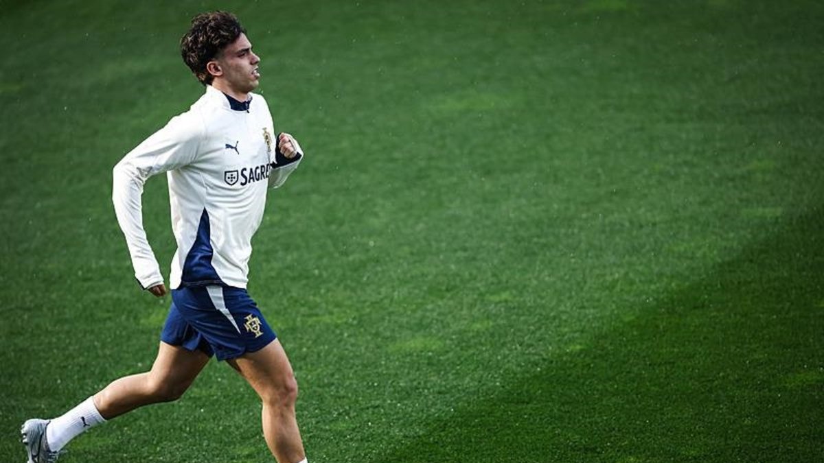 Galatasaray Joao Felix'ten vazgeçmiyor! Menajeriyle görüşme gerçekleştirildi Galatasaray Joao Felix'ten vazgeçmiyor! Menajeriyle görüşme gerçekleştirildi
