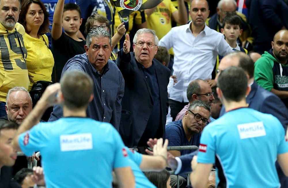 Fenerbahçe’den Galatasaray’a olay gönderme!