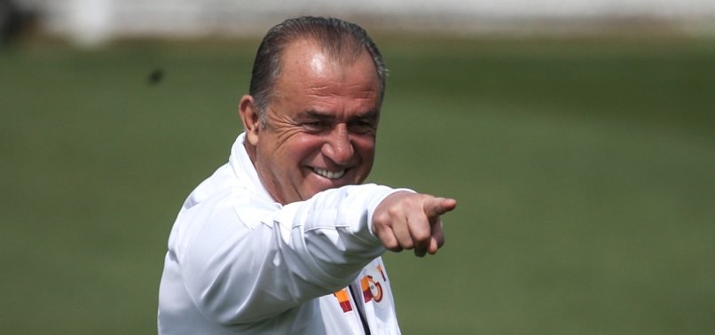 Galatasaray'da 2 ayrılık 3 transfer!