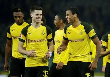Dortmund 3 puanı 3 golle aldı