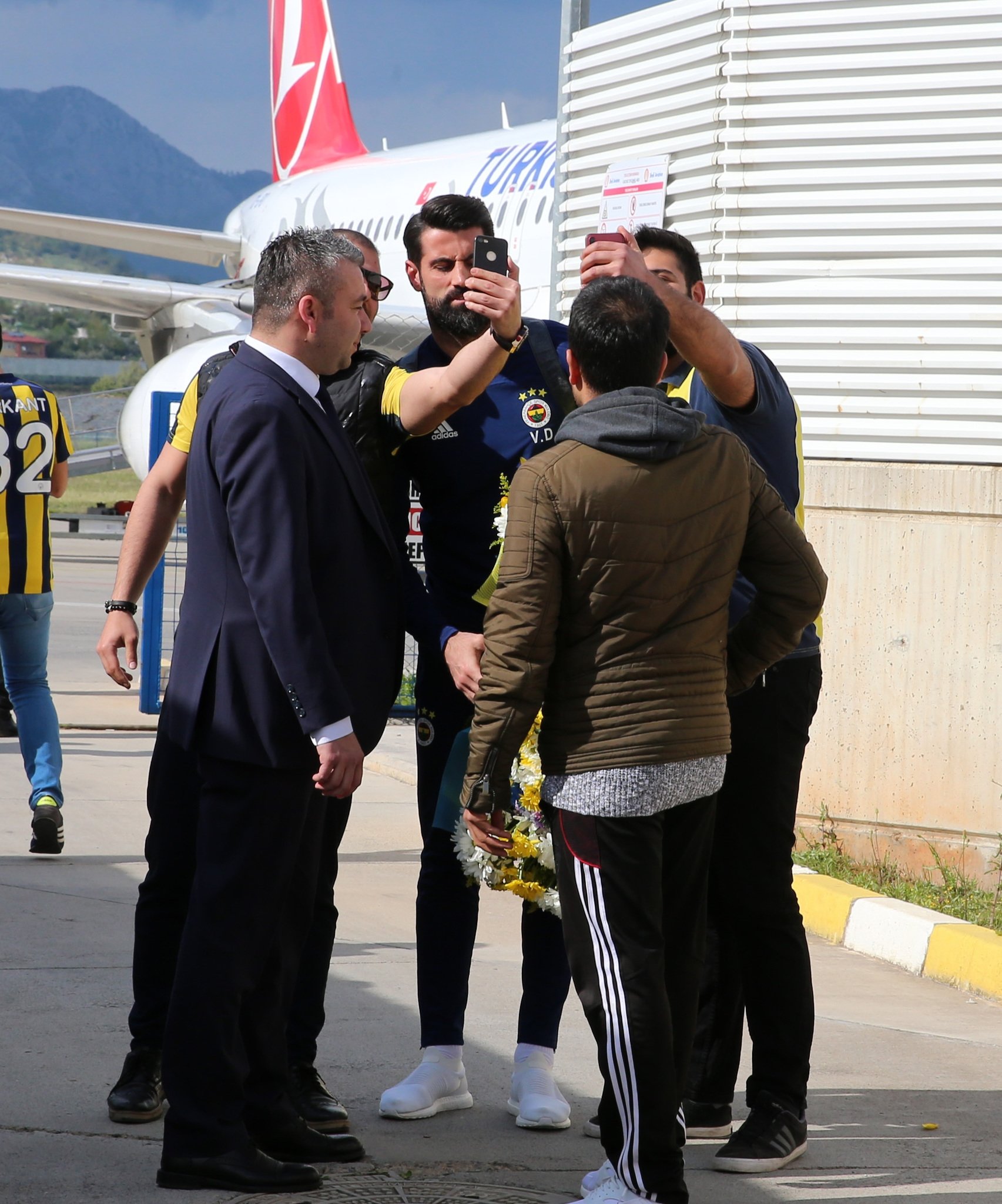 Fenerbahçe kafilesi, Gazipaşa’ya geldi