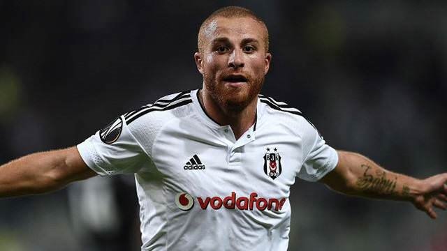 Gökhan Töre ve Mario Gomez Beşiktaş’a dönüyor