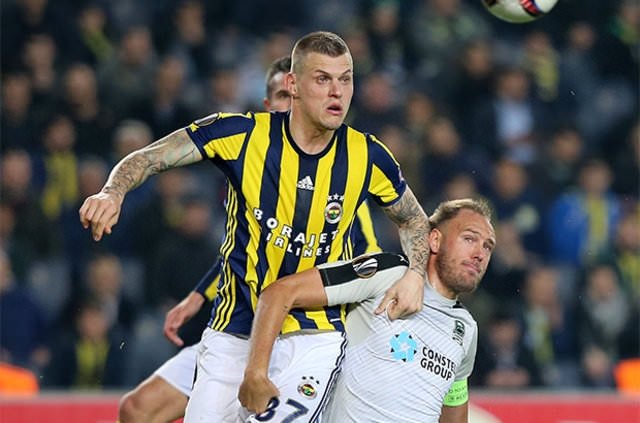 Skrtel sosyal medyayı salladı!