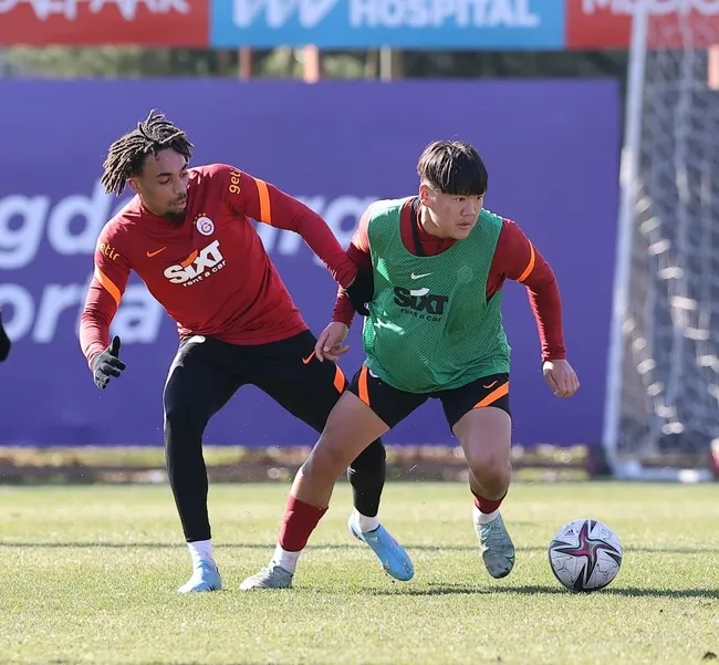 GALATASARAY HABERLERİ - Sarı kırmızılılarda Kayserispor maçının hazırlıkları başladı! Antrenmanda sürpriz isim... - 1