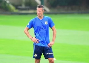 F.Bahçe Van Persie iddialarını yalanladı