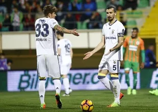 Mehmet Topal'dan 'el' isyanı!