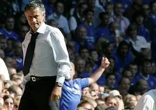 Mourinho: Onun yüzünü dağıtacağım