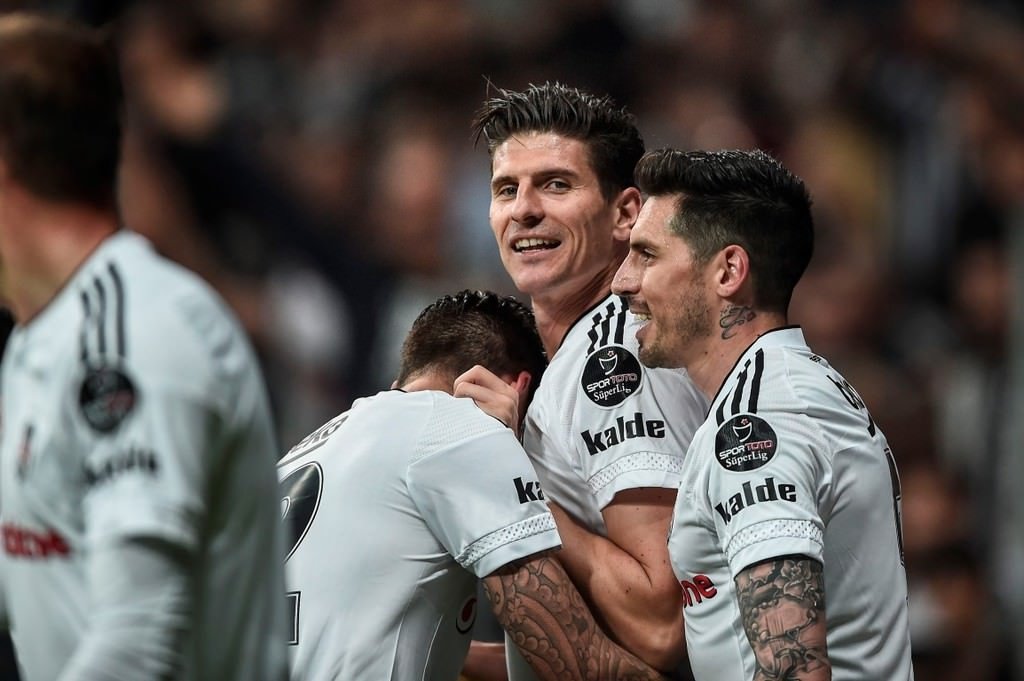 Mario Gomez’e dev talip!