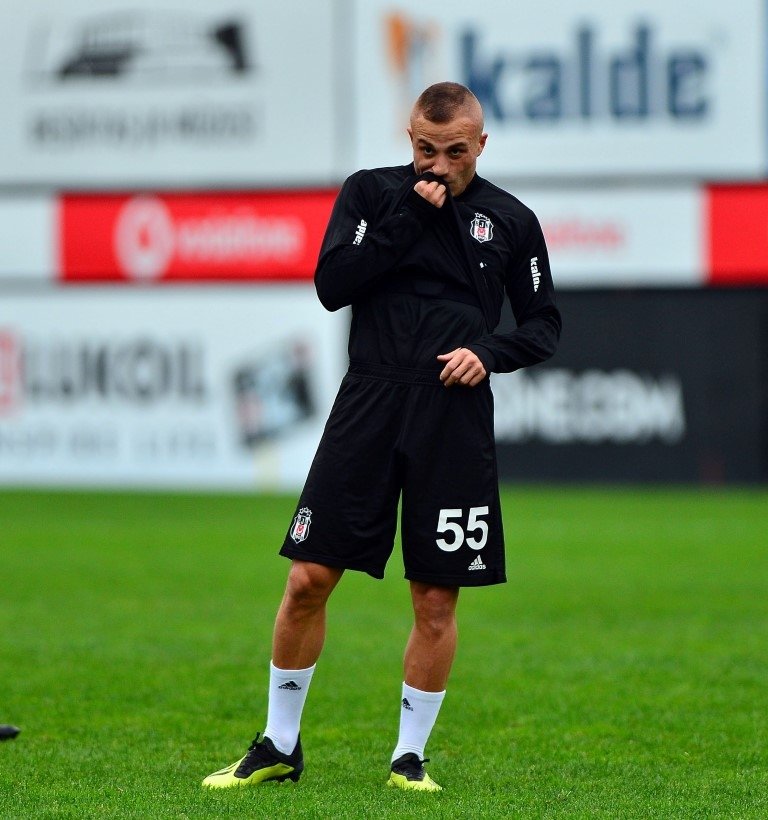 Beşiktaş’ta bir ayrılık daha! Yeni durağı belli oldu