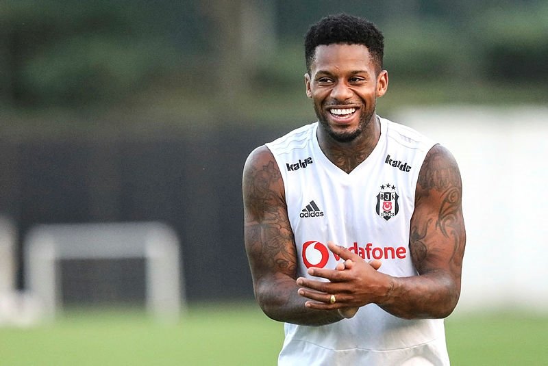 Beşiktaş’ta Demirbay sürprizi