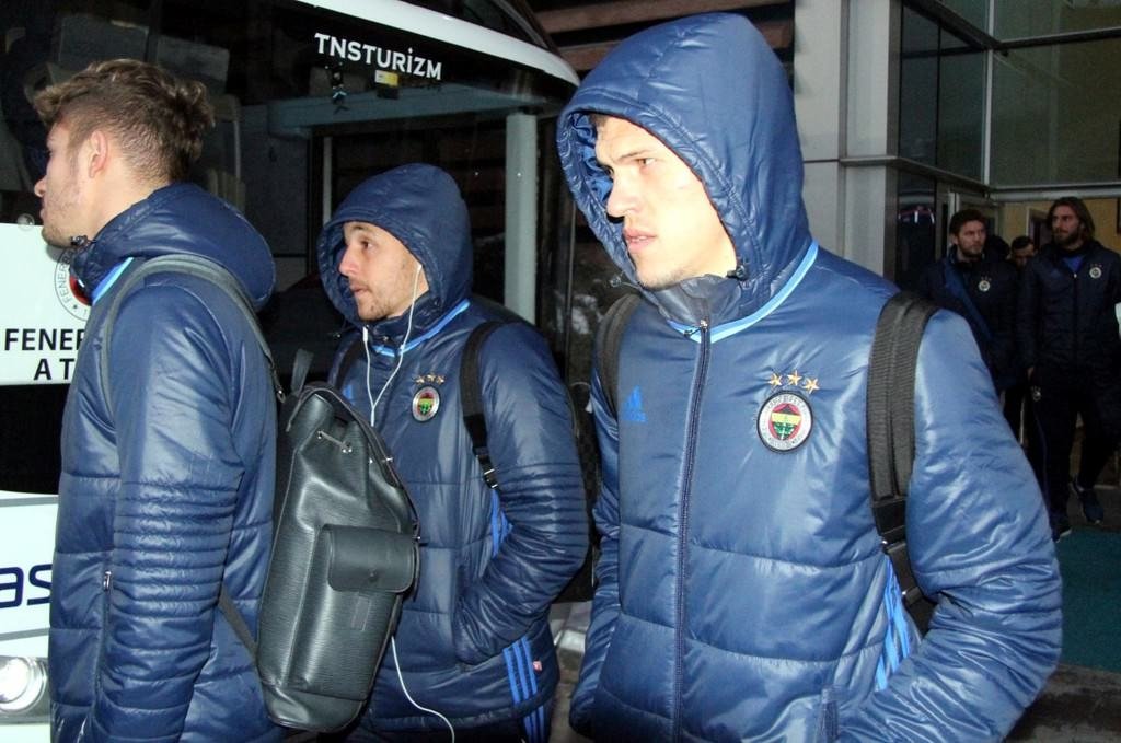 Fenerbahçe kafilesi Kayseri’ye gitti