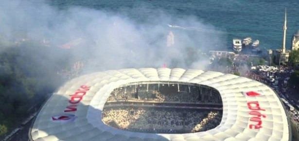 Şampiyon Beşiktaş kupasına kavuştu!