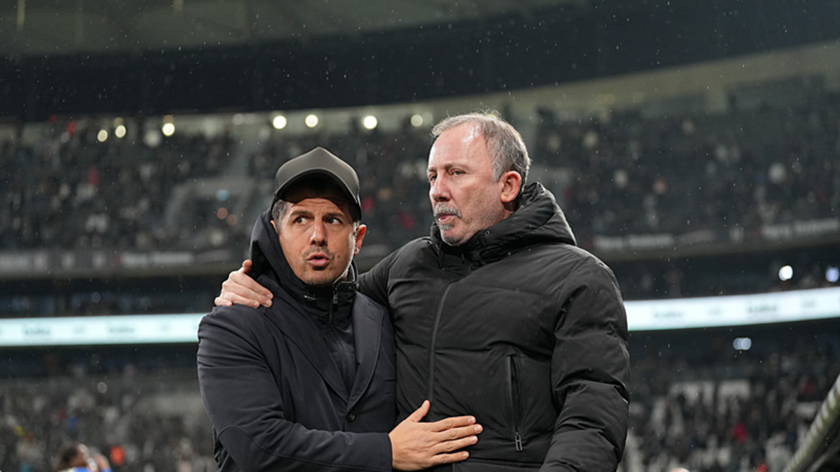 Emre Belözoğlu: Beşiktaş karşısında kimse üçüncü bölgeyi oynayamaz