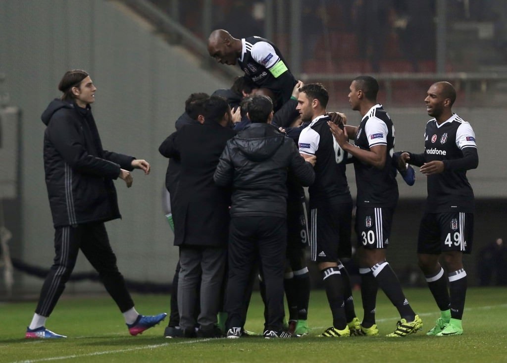 Olympiakos - Beşiktaş maçından kareler