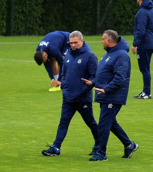 Dortmund’un 2 yıldızı Fenerbahçe’ye!