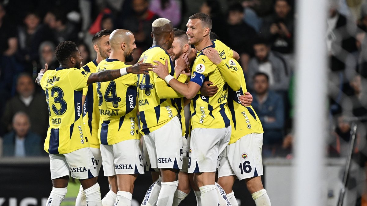 RAMS Başakşehir 1-4 Fenerbahçe (MAÇ SONUCU-ÖZET)