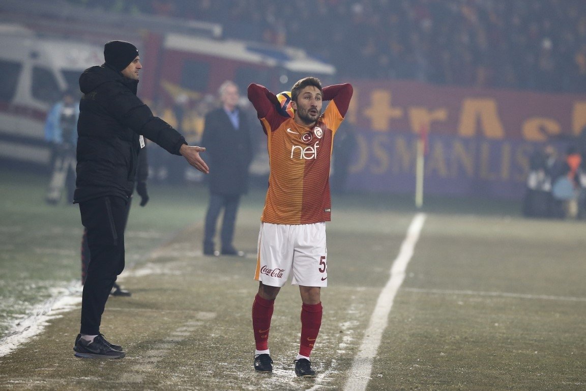 Sabri Sarıoğlu, Galatasaray’dan ayrılıyor mu?