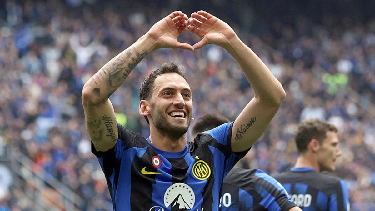 Galatasaray'ın Hakan Çalhanoğlu ısrarı! Transferi için ayrılan bütçe... Galatasaray'ın Hakan Çalhanoğlu ısrarı! Transferi için ayrılan bütçe...
