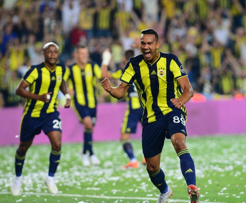 Josef de Souza’dan sürpriz imza!